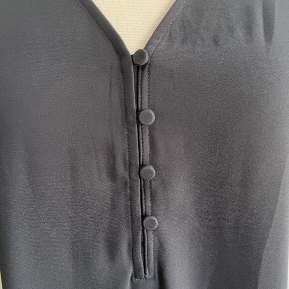 LOFT Outlet V-Neck Tulip Sleeve Blouse Button Detail Grey XS NWT - Picture 2 of 7